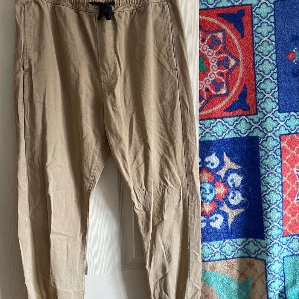 Khaki AE joggers